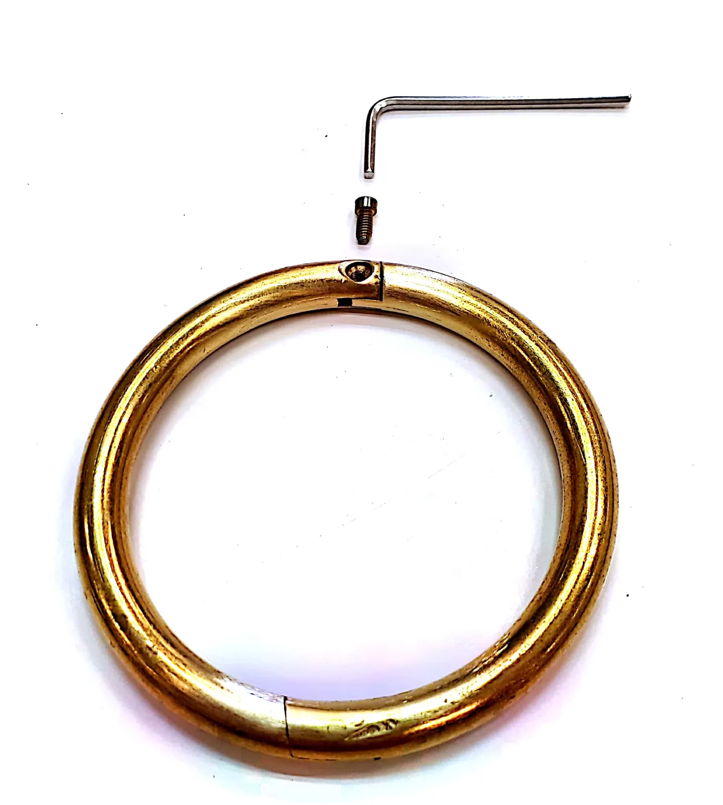 Argolla de bronce p/toros, 64 x 8 mm., removible