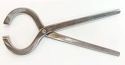 Pinza podálica para tentar cascos, en acero Inox. largo