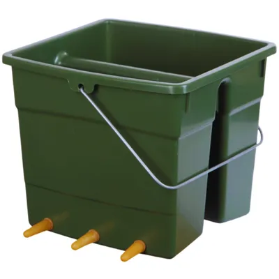 BALDE DE ALIMENTACIÓN RECTANGULAR 10 LTS. – 6 TETINAS PARA CORDEROS