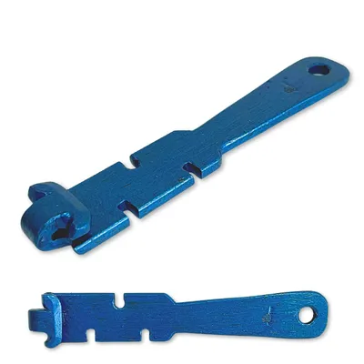 LLAVE DE ALAMBRAR GRANDE FORJADA ARSTESANAL PINTADA